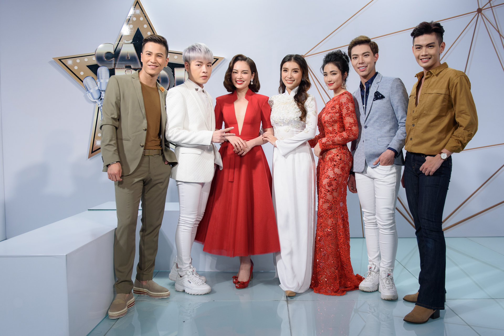 Giang Hồng Ngọc một mình một kiểu hát bolero trong gameshow Giang Hồng Ngọc một mình một kiểu hát bolero trong gameshow
